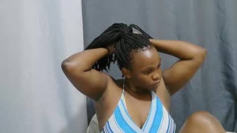 georgeous_kimberly online show from February 18, 12:28 am