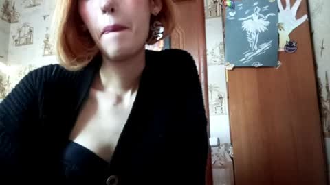 Ellie online show from June 2, 3:36 pm