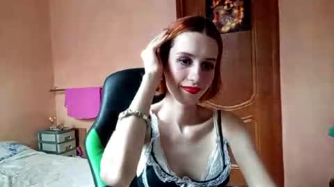 Ellie online show from June 16, 3:36 pm