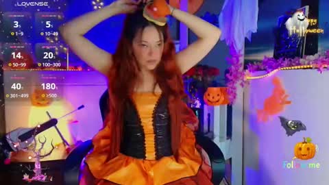 georgina_moschino online show from October 31, 10:55 pm