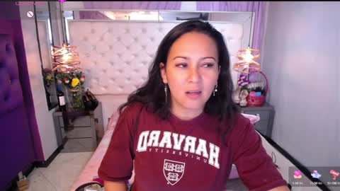 Snapshot of georgina_mussk chatting on December 5, 8:44 pm Georgina online show from December 5, 8:44 pm