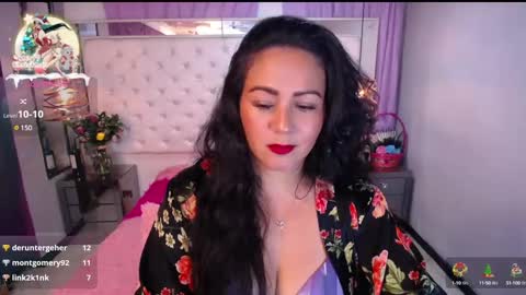 Snapshot of georgina_mussk chatting on December 11, 11:10 pm Georgina online show from December 11, 11:10 pm