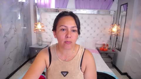 Snapshot of georgina_mussk chatting on September 12, 6:19 pm Georgina online show from September 12, 6:19 pm