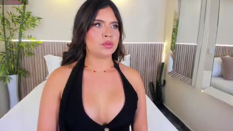 GeorginaReyes  online show from May 27, 10:40 pm