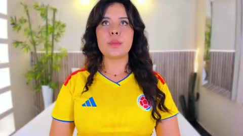 GeorginaReyes  online show from July 7, 10:36 pm