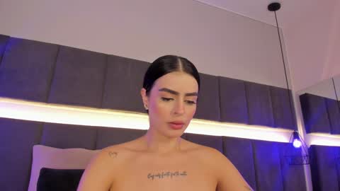 Snapshot of georginna_sins chatting on January 25, 11:00 pm Kendal online show from January 25, 11:00 pm