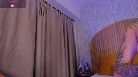 Snapshot of georginna_sins chatting on November 8, 2:39 pm Kendal online show from November 8, 2:39 pm