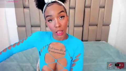 Snapshot of georgis__ chatting on December 3, 7:56 pm Georgina online show from December 3, 7:56 pm