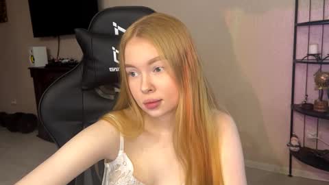 Amelia online show from December 3, 5:48 am