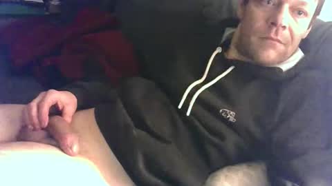 Snapshot of german33bi chatting on November 21, 3:05 am German33FFM1 online show from November 21, 3:05 am