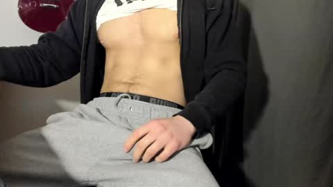 Snapshot of germanmike1997 chatting on April 18, 11:03 am germanmike1997 online show from April 18, 11:03 am