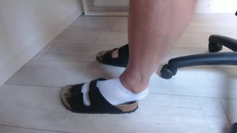 Snapshot of germansolebro chatting on July 13, 7:33 am GermanSoleBro online show from July 13, 7:33 am
