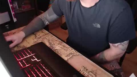 Snapshot of germantattoo94 chatting on April 2, 5:32 pm germantattoo94 online show from April 2, 5:32 pm