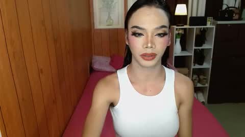 Snapshot of gerogoussidney chatting on November 10, 11:20 am Sidneymorens online show from November 10, 11:20 am