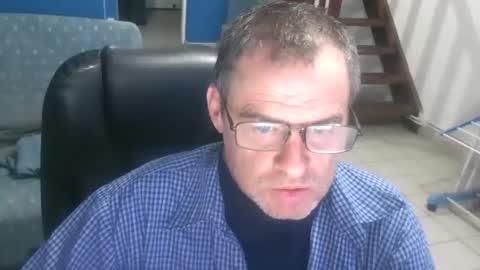 Snapshot of geronemo62 chatting on November 15, 6:37 pm geronemo62 online show from November 15, 6:37 pm