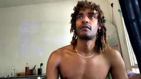 Snapshot of gerson229 chatting on December 3, 11:30 am gerson229 online show from December 3, 11:30 am