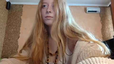 Snapshot of gertrudisturbe chatting on April 10, 4:39 am Kate online show from April 10, 4:39 am