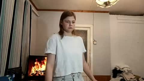 Alice online show from June 3, 8:03 pm