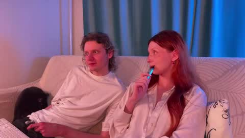 Liz and Mark online show from June 1, 9:16 pm