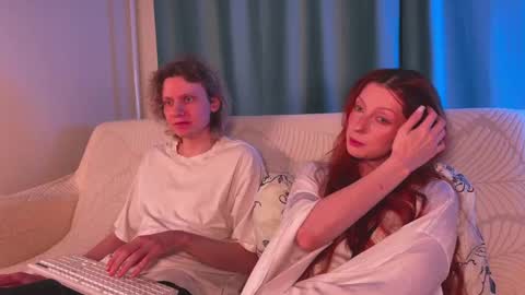 Liz and Mark online show from June 3, 9:09 pm
