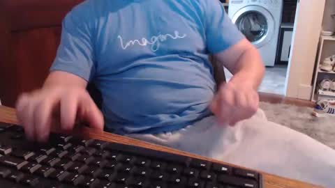 Snapshot of gethoggy chatting on November 14, 2:49 pm gethoggy online show from November 14, 2:49 pm