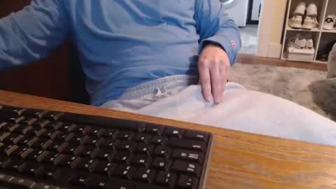 Snapshot of gethoggy chatting on February 17, 7:31 pm gethoggy online show from February 17, 7:31 pm