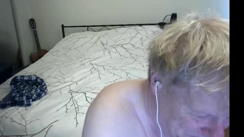 Snapshot of gethyn chatting on September 15, 6:52 pm Gethyn online show from September 15, 6:52 pm