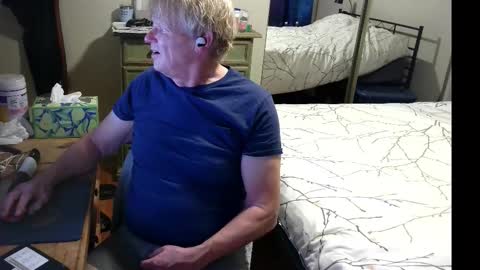 Snapshot of gethyn chatting on October 12, 2:32 am Gethyn online show from October 12, 2:32 am