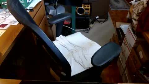 Snapshot of gfhdhr2 chatting on November 18, 3:49 pm gfhdhr2 online show from November 18, 3:49 pm