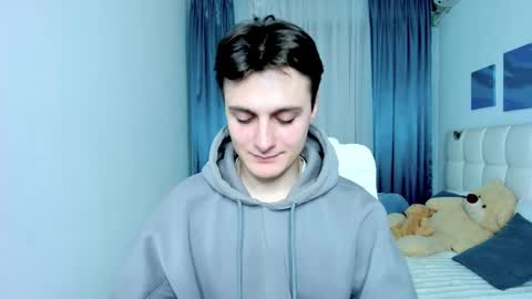 Alex online show from December 2, 11:04 am