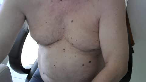 Snapshot of gh1952ma chatting on February 17, 12:38 pm Gisse online show from February 17, 12:38 pm