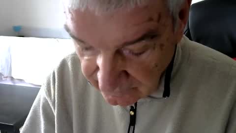 Snapshot of gh1952ma chatting on March 1, 1:07 pm Gisse online show from March 1, 1:07 pm