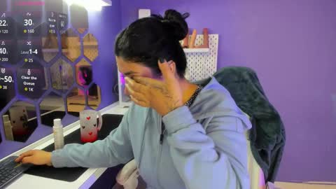 Danna Astrom online show from October 21, 11:44 am