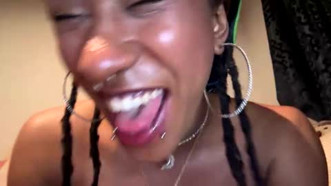 Snapshot of ghastgirlt_t chatting on October 27, 3:54 am ghastgirlt_t online show from October 27, 3:54 am