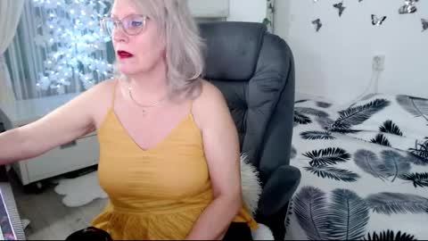 Ghertrudequeen online show from March 21, 5:12 am