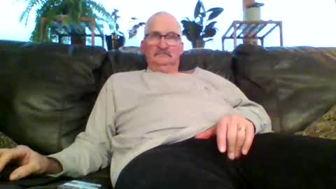 ghost2534 online show from December 4, 9:34 pm