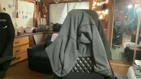 ghostboygbc online show from April 30, 3:24 am