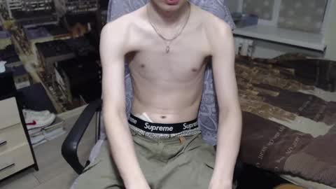 Snapshot of ghostfacefriends chatting on December 7, 2:24 pm Fedya online show from December 7, 2:24 pm