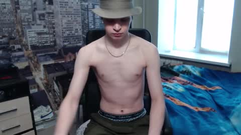 Snapshot of ghostfacefriends chatting on February 12, 5:26 am Fedya online show from February 12, 5:26 am