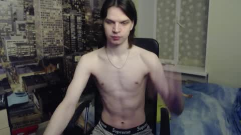 Snapshot of ghostfacefriends chatting on December 3, 2:30 am Fedya online show from December 3, 2:30 am