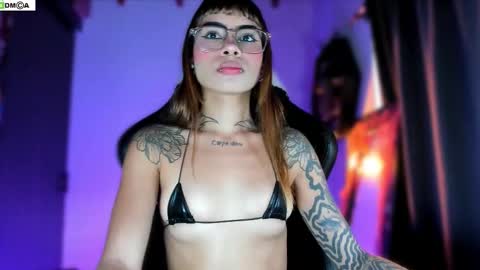 Sara online show from November 11, 7:47 pm