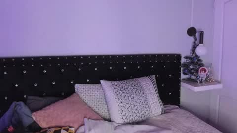 Allison  online show from December 17, 8:26 pm