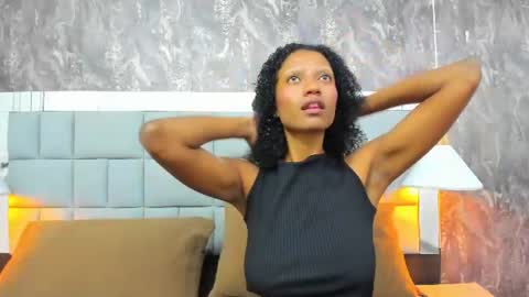 Snapshot of gia_bell chatting on July 5, 3:30 pm gia_bell online show from July 5, 3:30 pm