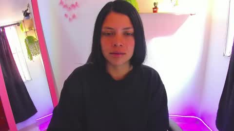 giaaaa   online show from May 8, 1:38 pm