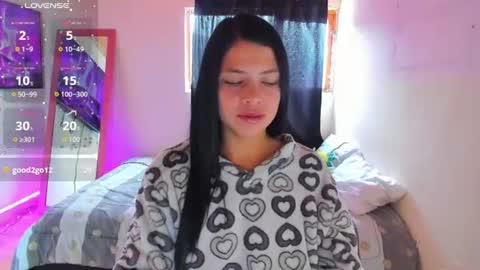 giaaaa   online show from July 9, 2:43 pm