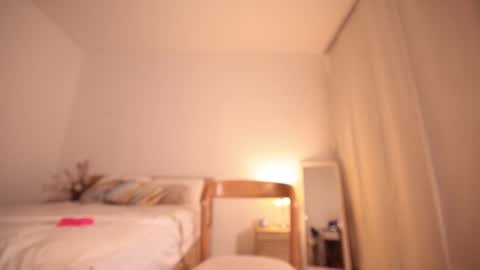 Snapshot of gia_curly chatting on November 24, 10:53 pm Leo online show from November 24, 10:53 pm