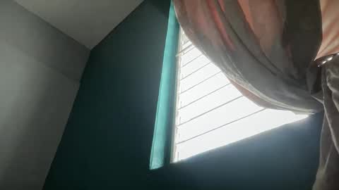 Snapshot of gia_is_horny chatting on January 15, 4:21 pm The Queen of Squirt online show from January 15, 4:21 pm