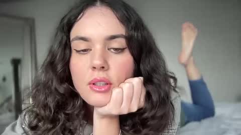 Snapshot of gia_is_horny chatting on March 4, 10:38 pm The Queen of Squirt online show from March 4, 10:38 pm