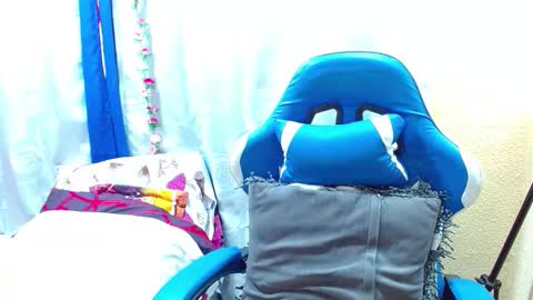 Gia  online show from March 17, 3:59 pm