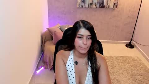 Gia online show from June 25, 6:23 pm